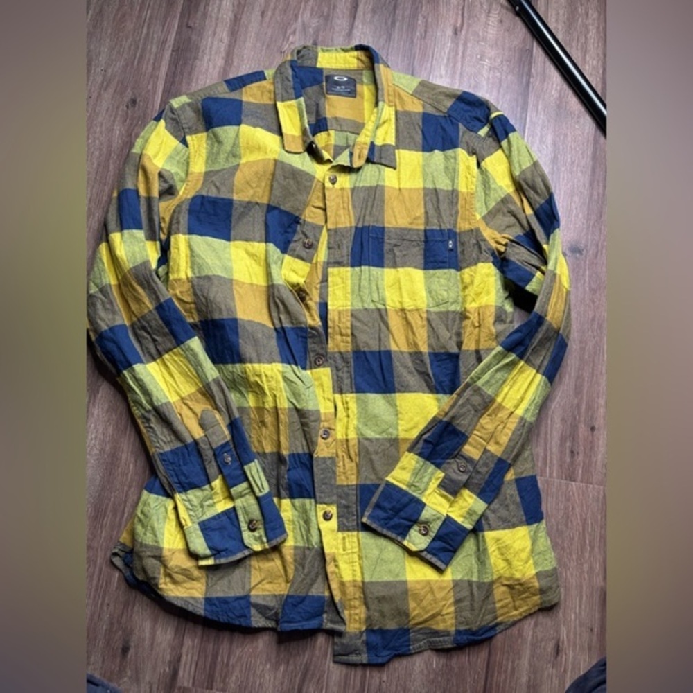 Yellow and Blue Plaid Button-Up Shirt #879 Oakley bin 9